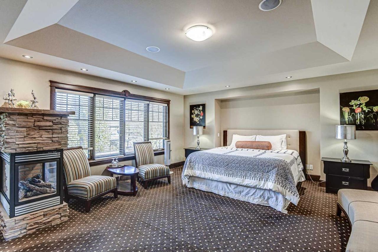 Westmount River Inn YYC Eksteriør billede